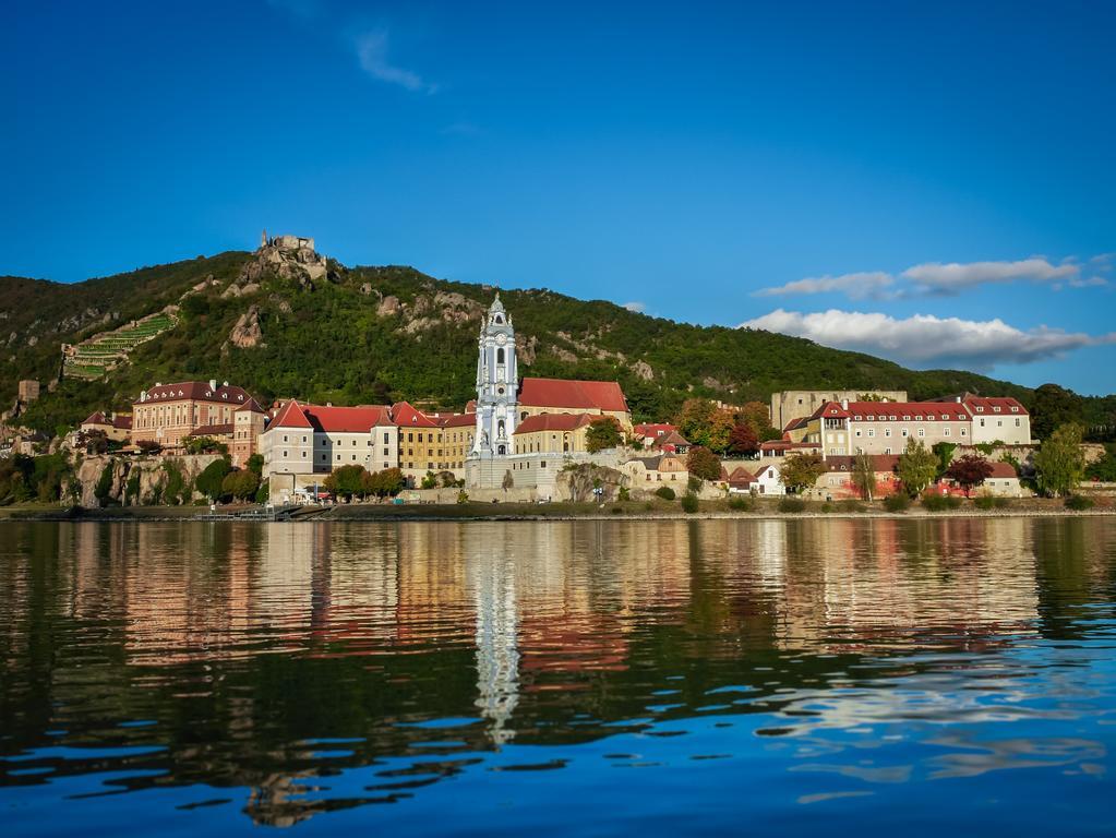 Gartenhotel & Weingut Pfeffel Dürnstein Eksteriør billede