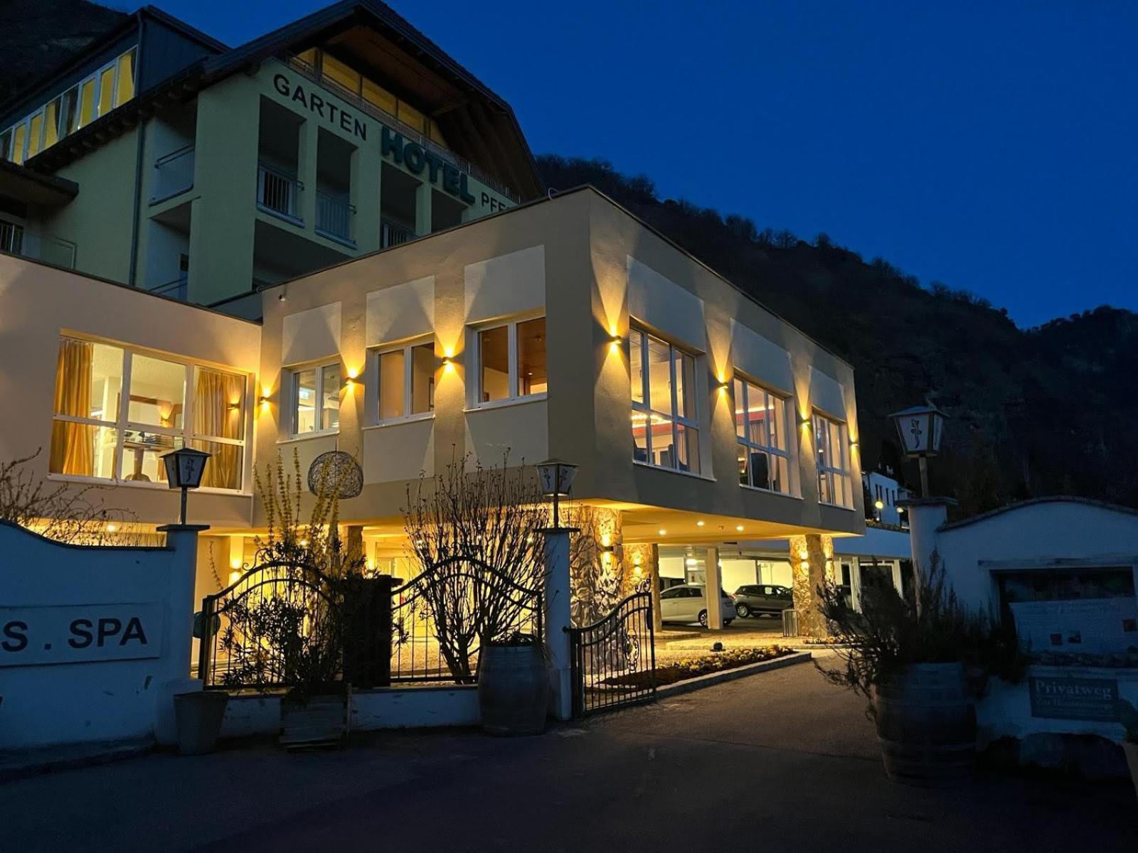 Gartenhotel & Weingut Pfeffel Dürnstein Eksteriør billede