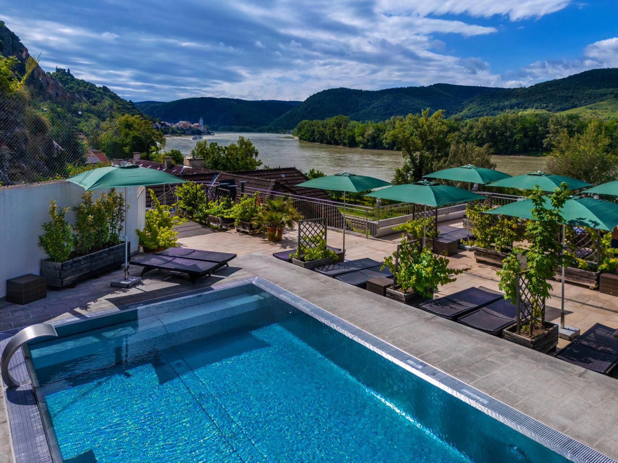 Gartenhotel & Weingut Pfeffel Dürnstein Eksteriør billede